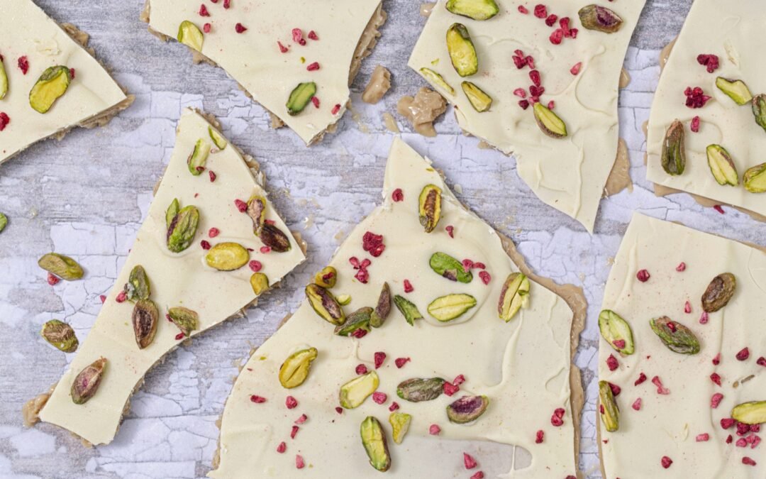 Raspberry & Pistachio Frozen Bark